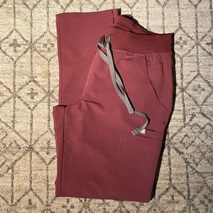 Figs Small Yola 2.0 scrub pants - Dark Cherry